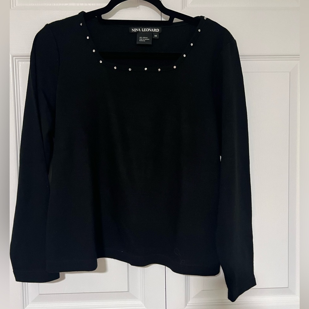 Nina Leonard Long Sleeved Sweater w/Sequin Accent Collar